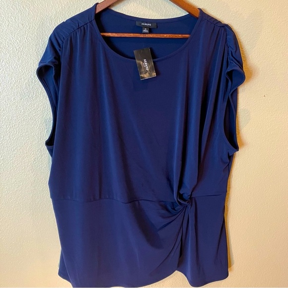 NWT Alfani Plus Size Twisted Top, Modern Navy, 3X, Pullover Summer Blouse - Picture 2 of 8